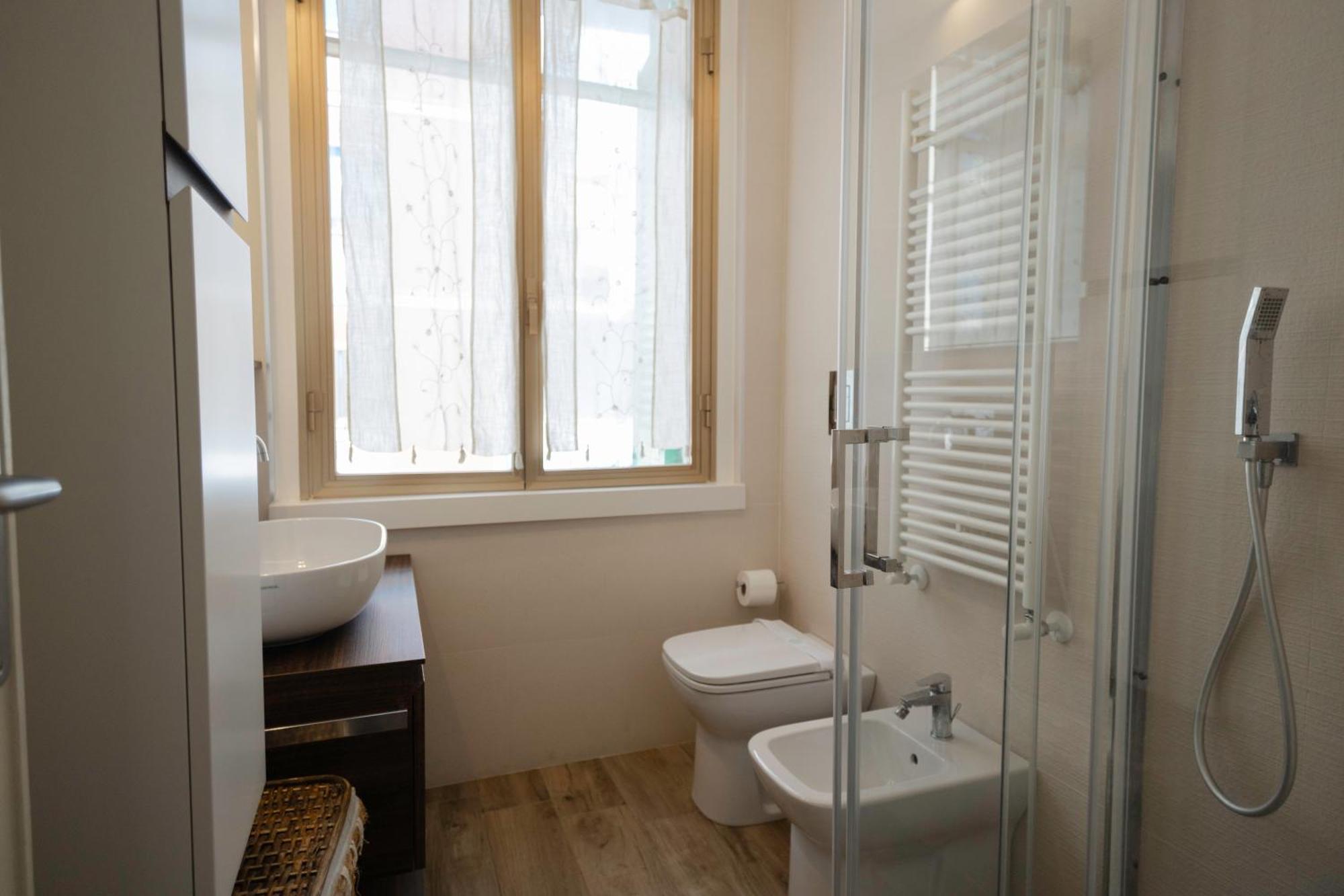 Sunrise Waterfront - Central Apartment With Sea View Balcony - Molfetta Eksteriør bilde